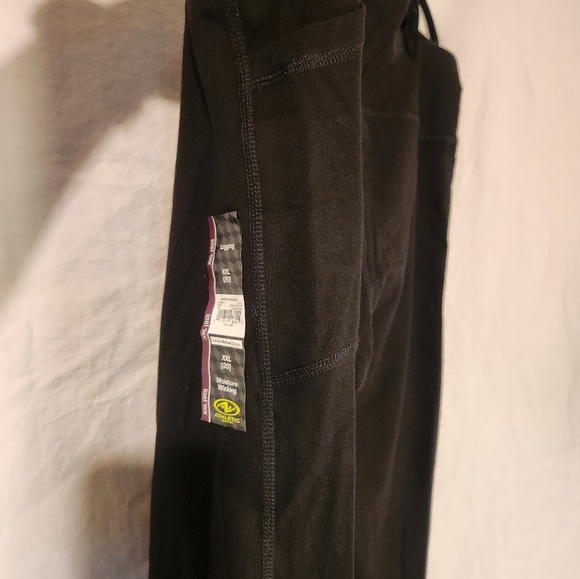 ATHLETIC WORKS leggings with pockets XXL NWT - Picture 2 of 5